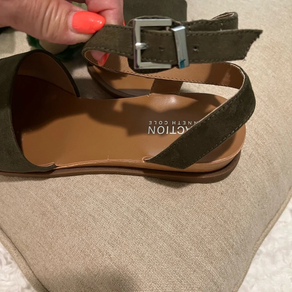 Kenneth Cole ankle strap sandal - Picture 3 of 4